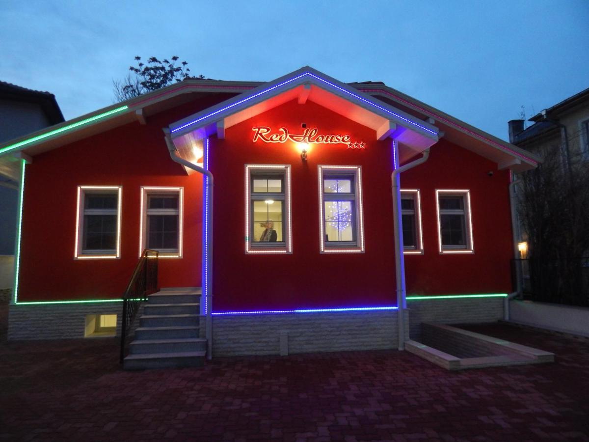 Отель Red House Кюстендил Экстерьер фото